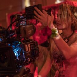 10 Signature Elements of Greta Gerwig's Filmmaking Style! Behind-the-scenes glimpse of Greta Gerwig on the set of 'Lady Bird.